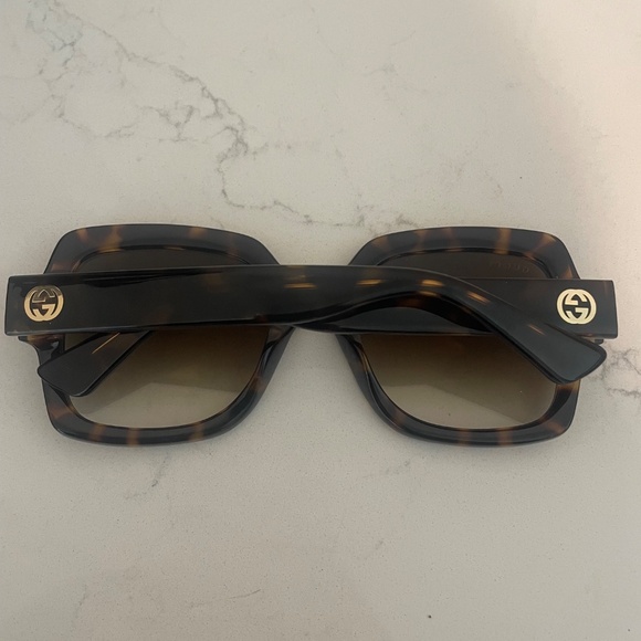 Gucci sunglasses main image 5